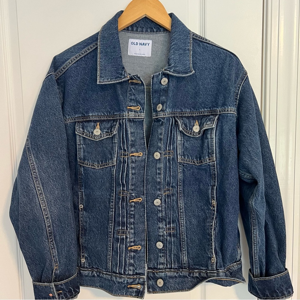 Old Navy Jean jacket. Women’s size Large.